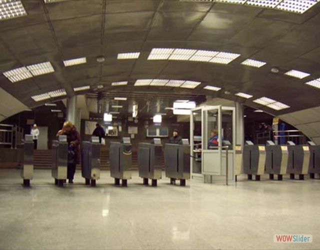 Станция метро «Березовая роща» Выход на пиррон.